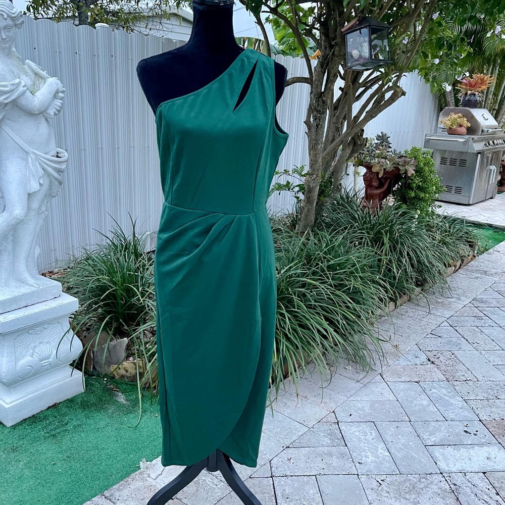 Dress - Picture 12 of 14